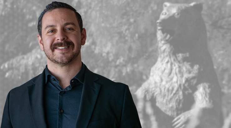 A headshot photo of a person.